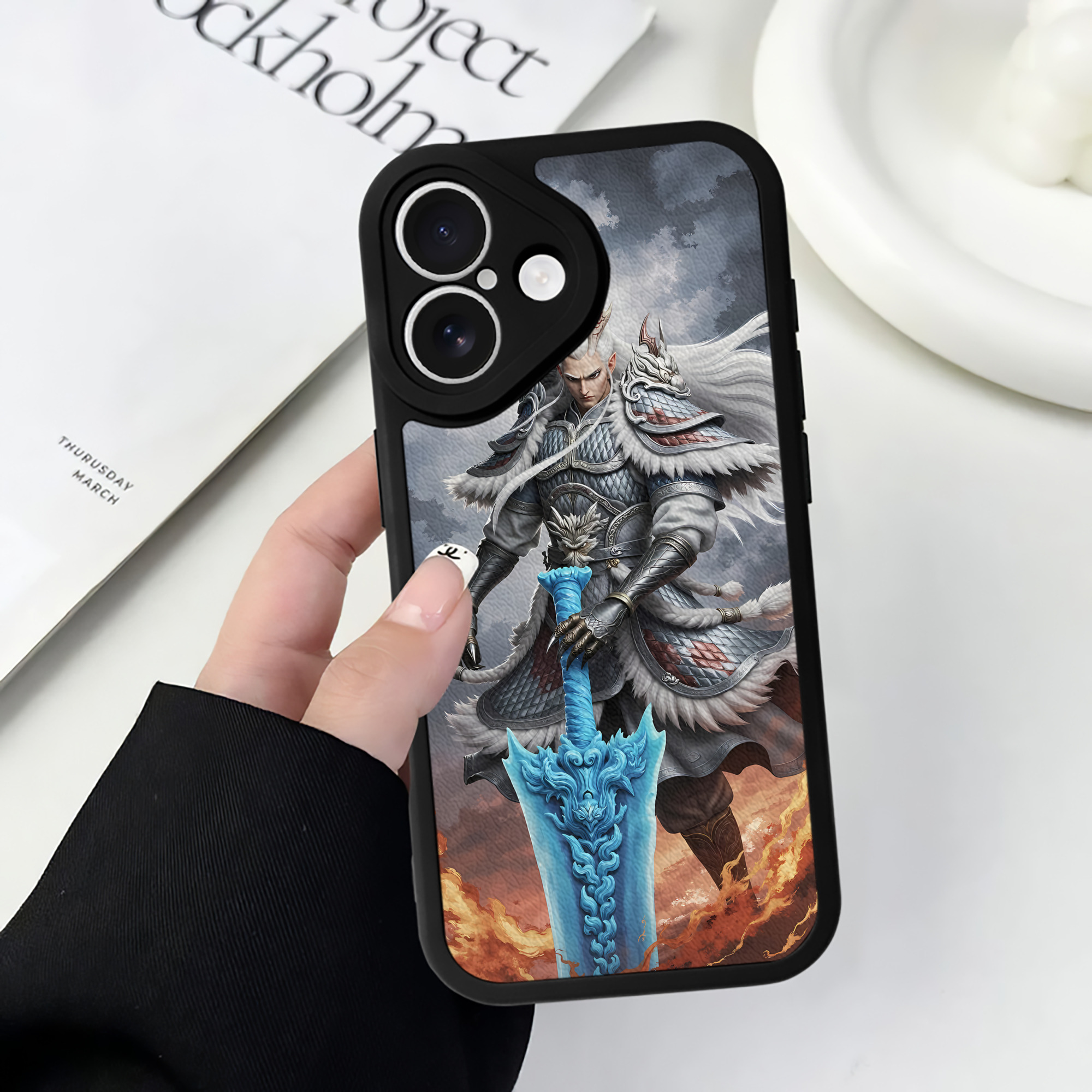 （画像用） Ne Zha 2 ナタ 魔童の大暴れ 【iPhone 16シリーズ対応】シリコンスマホケース（レザー調） 材質：シリコン